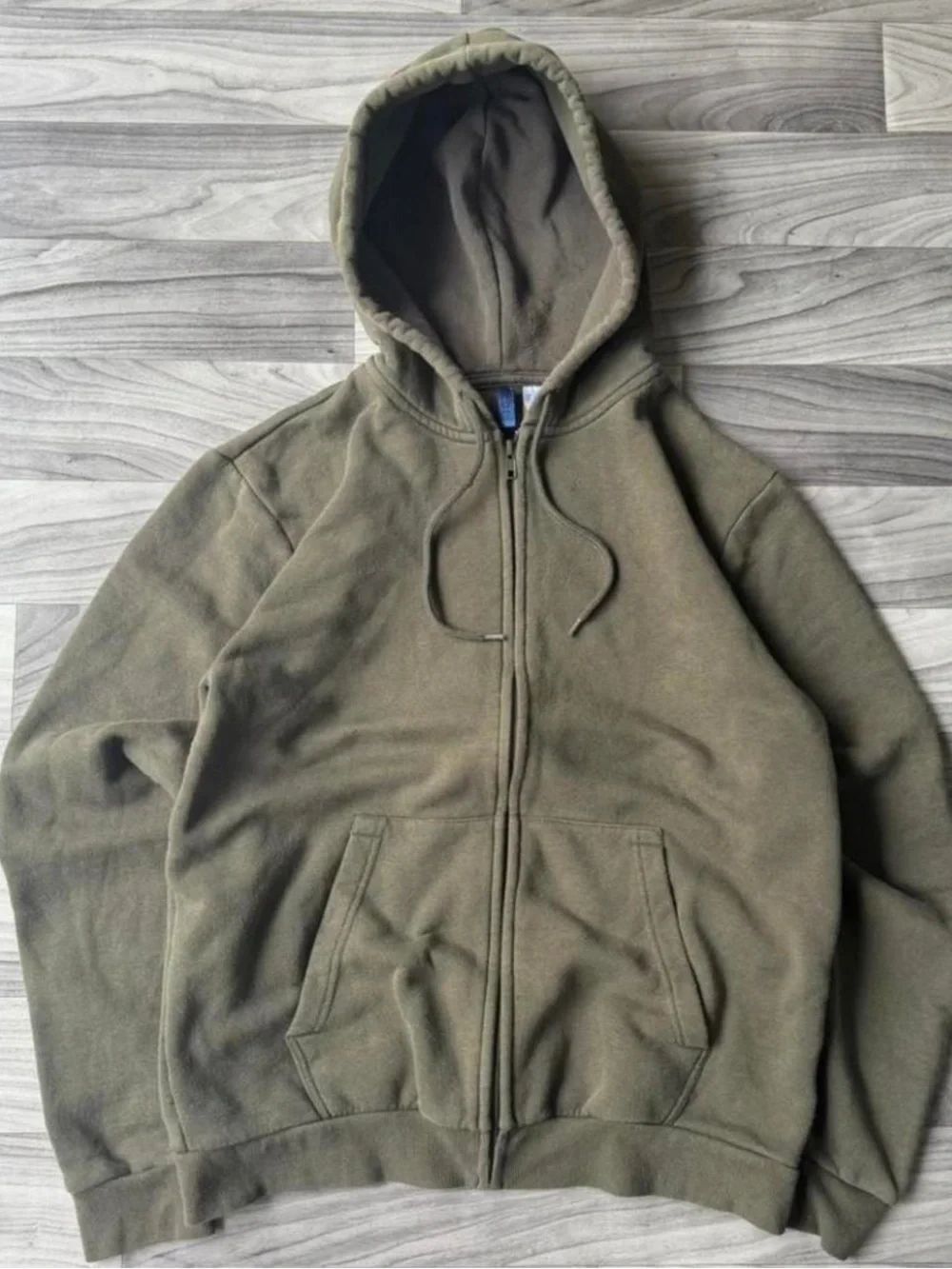 H&M Unisex Divided Olive Green Zip-Up Hoodie!
